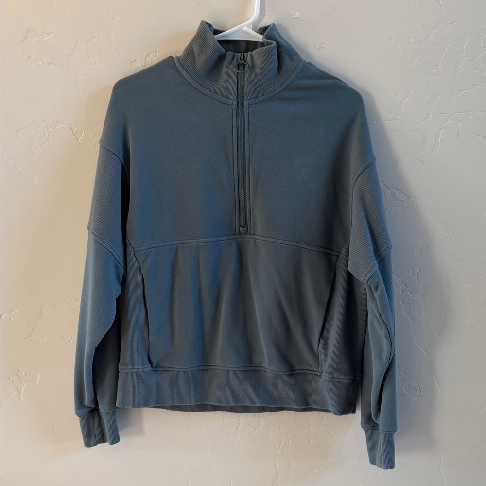 Vuori Women's Blue Zip-Up Sweater